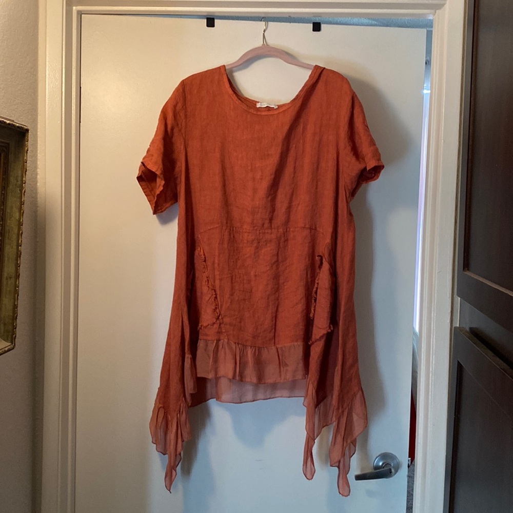 Linen top with pockets